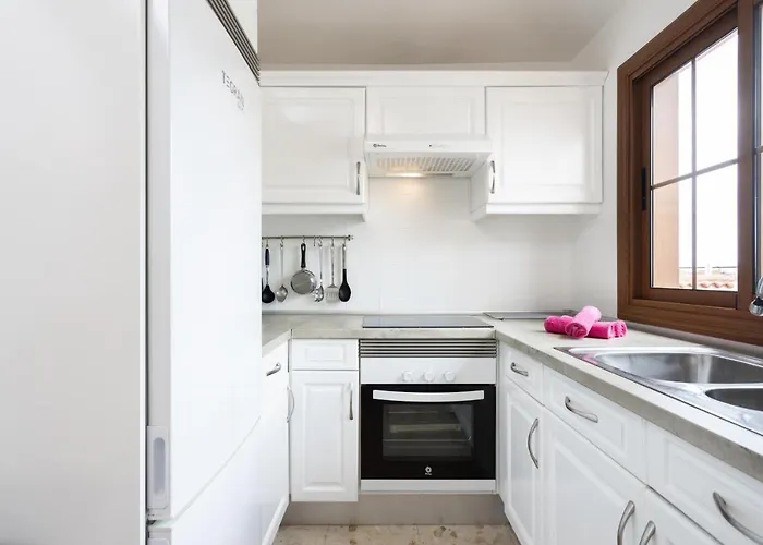 Casa Bransford, Excellent, Sunny House With Private Heated Pool